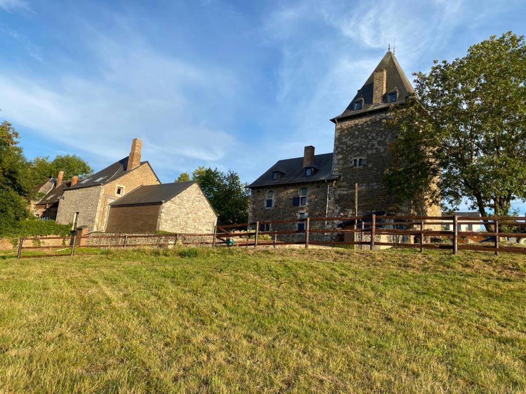 Les Confidences De Messire Sanglier, Stylished Guest Houses Beauraing Exteriör bild