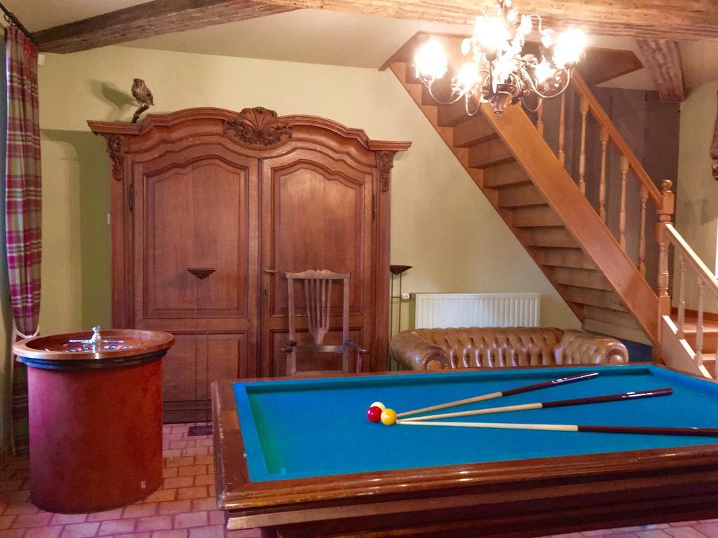 Les Confidences De Messire Sanglier, Stylished Guest Houses Beauraing Rum bild
