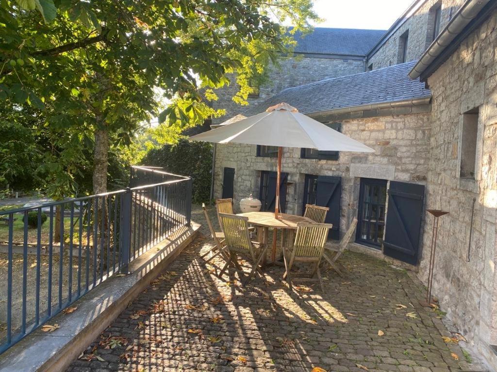 Les Confidences De Messire Sanglier, Stylished Guest Houses Beauraing Rum bild