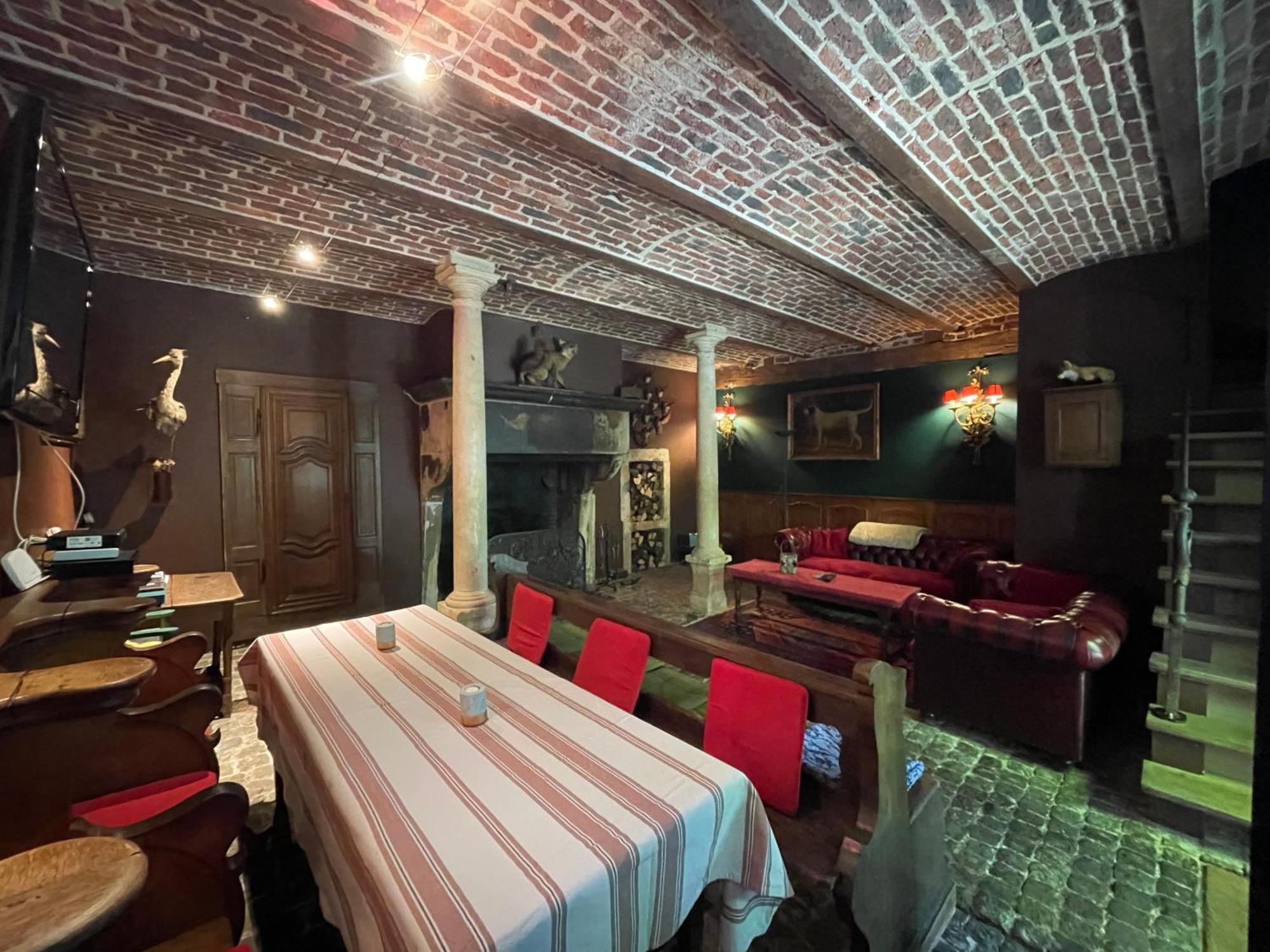 Les Confidences De Messire Sanglier, Stylished Guest Houses Beauraing Exteriör bild