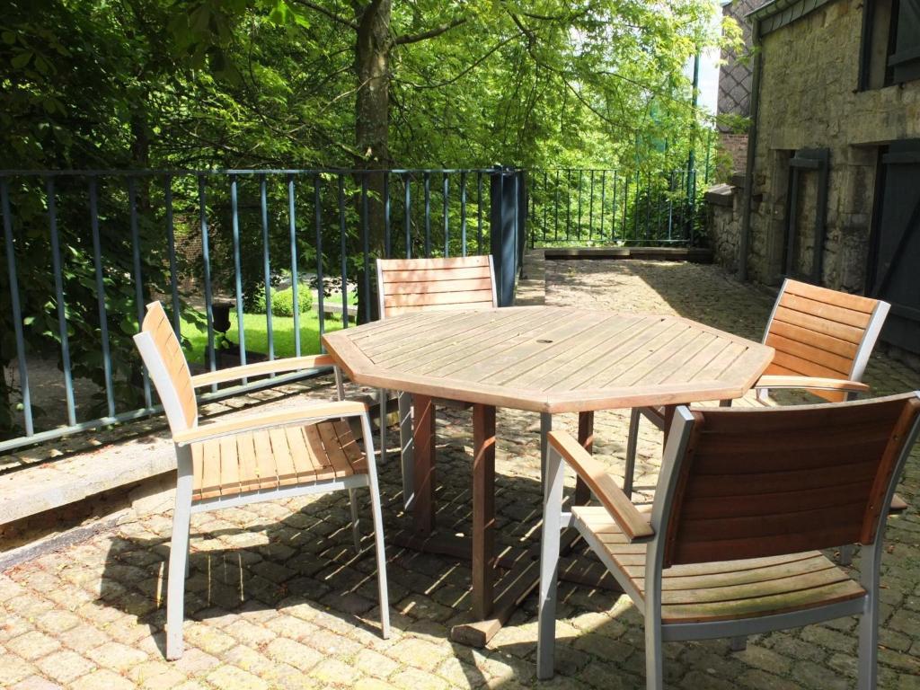 Les Confidences De Messire Sanglier, Stylished Guest Houses Beauraing Rum bild