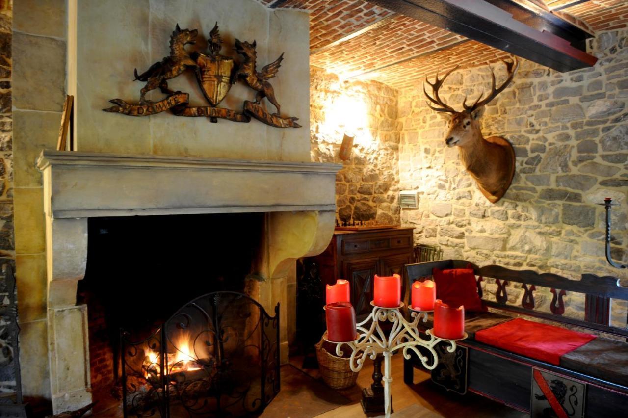 Les Confidences De Messire Sanglier, Stylished Guest Houses Beauraing Rum bild