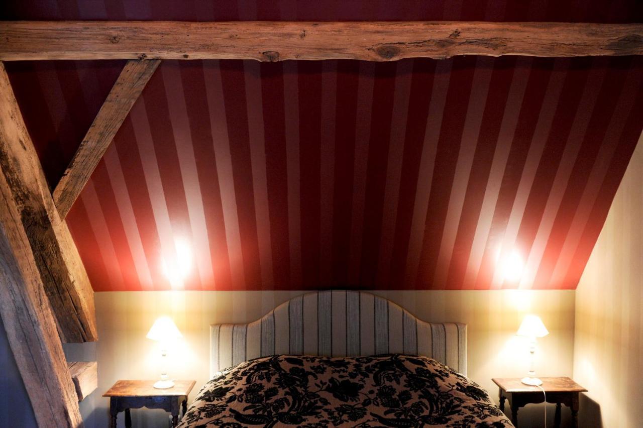 Les Confidences De Messire Sanglier, Stylished Guest Houses Beauraing Rum bild